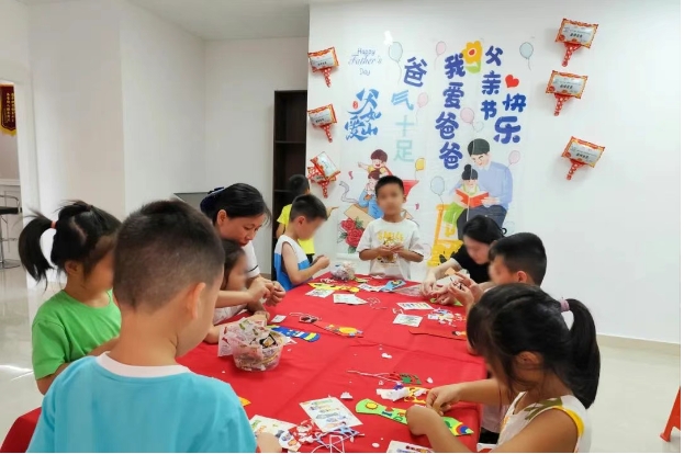 “爸”氣十足，愛有“手”護——桂商物業開展父親節主題活動